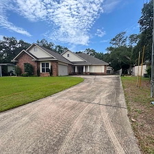Algae-covered-brick-and-tire-mark-driveway-in-Fort-WaltonFL 13