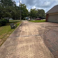 Algae-covered-brick-and-tire-mark-driveway-in-Fort-WaltonFL 1