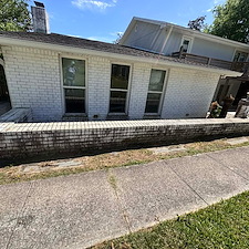 Heavily-soiled-driveway-patio-and-house-in-Cantonment-Fl 0