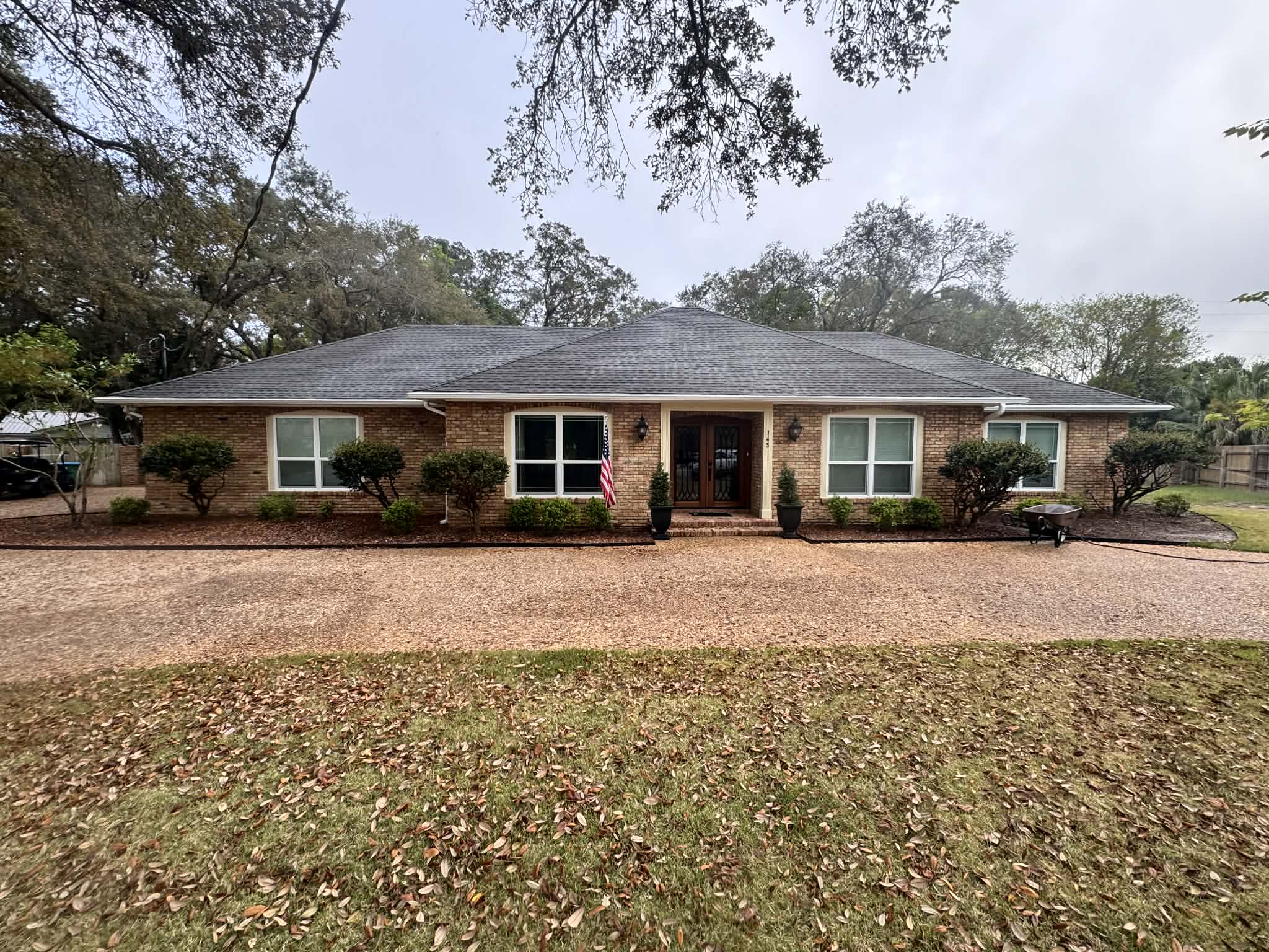 Roof softwash in Gulf Breeze, Fl