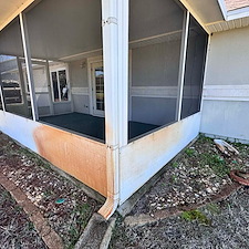 Rust-removal-house-wash-surface-cleaning-and-wasp-nest-removal-in-Gulf-Breeze-Fl 3