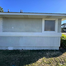 Rust-removal-house-wash-surface-cleaning-and-wasp-nest-removal-in-Gulf-Breeze-Fl 5