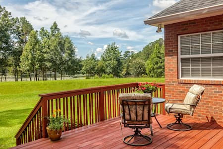 Deck Staining & Painting Thumbnail