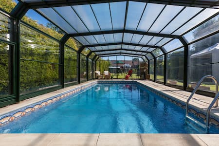 Pool Enclosure Cleaning Thumbnail